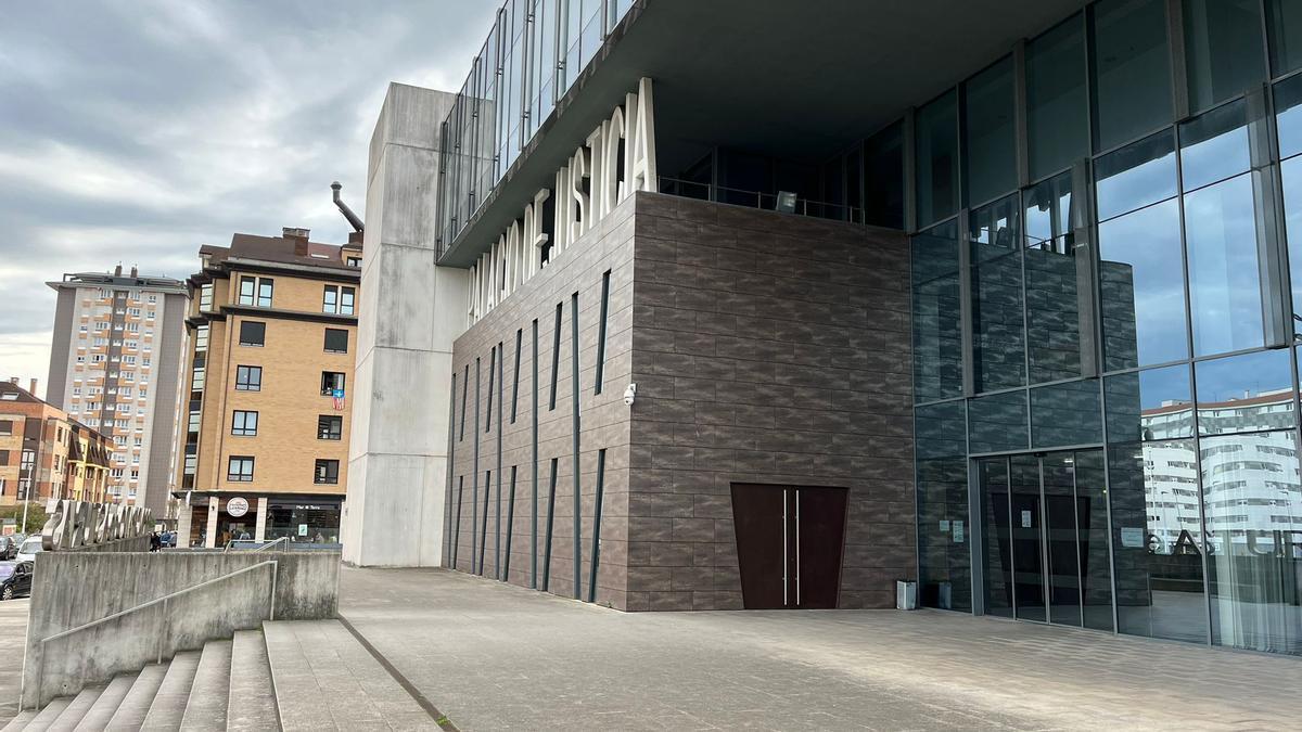 El Palacio de Justicia de Gijón, esa mañana.