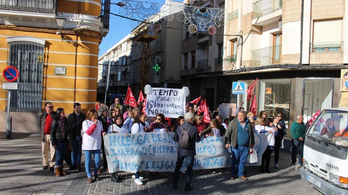 Las limpiadoras de institutos  de la Subbética anuncian que volverán a la huelga