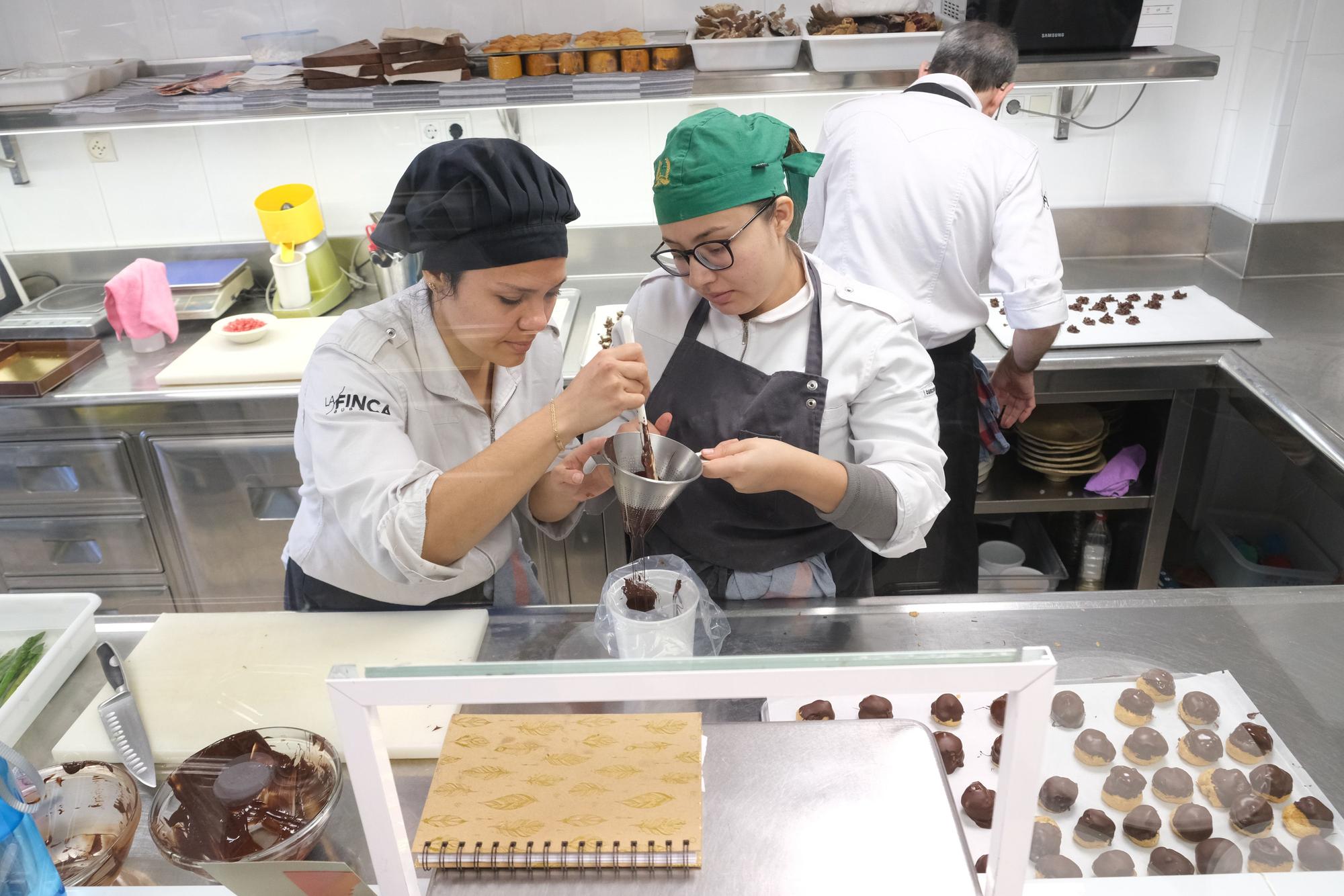 Así ha sido el concurso de cocina creativa con granada mollar de Elche