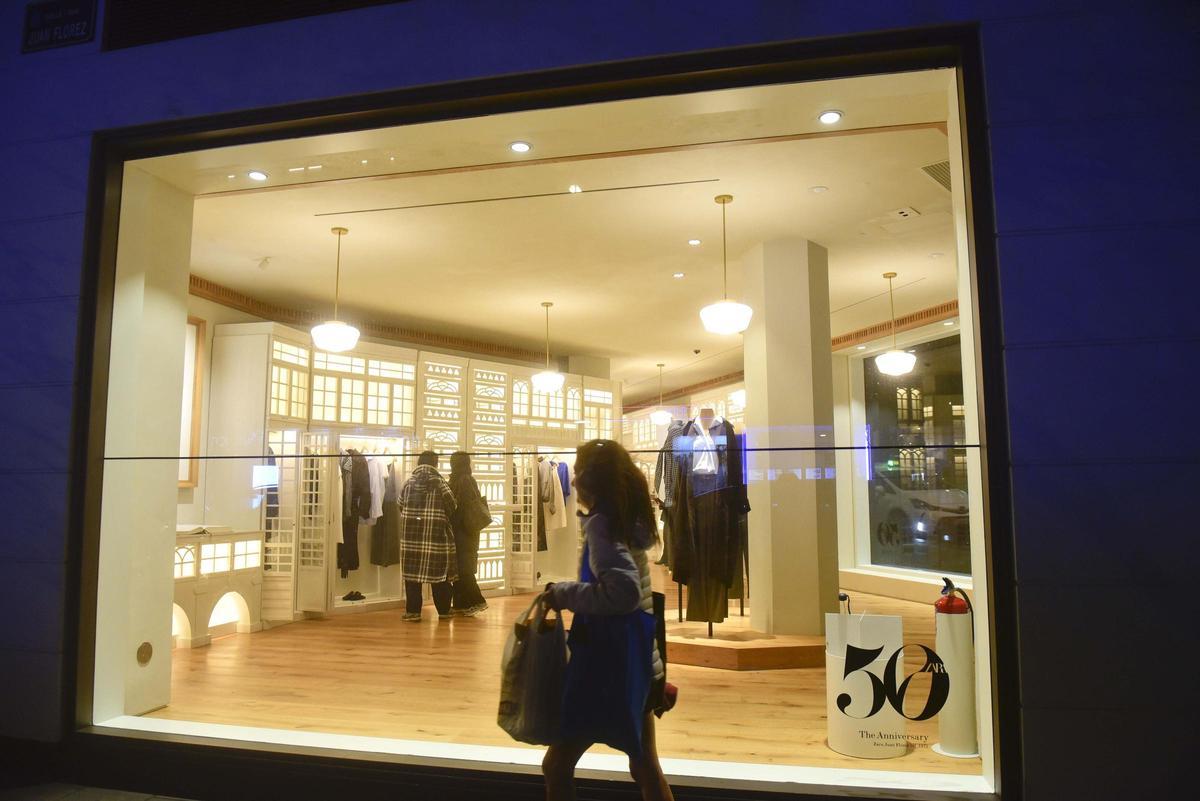 La primera tienda de Zara en Juan Flórez da su adiós definitivo
