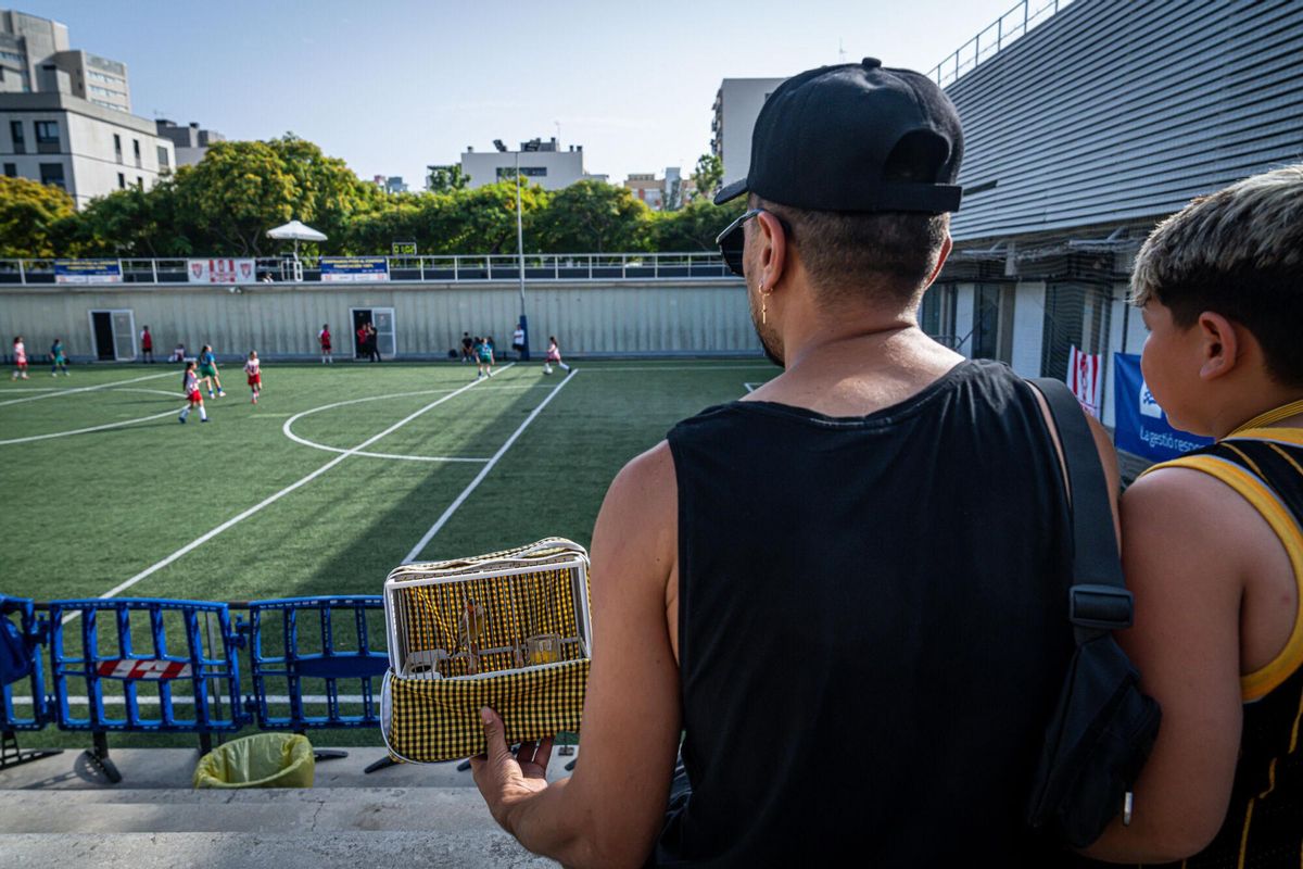Las niñas gitanas lideran el cambio del fútbol femenino en La Mina