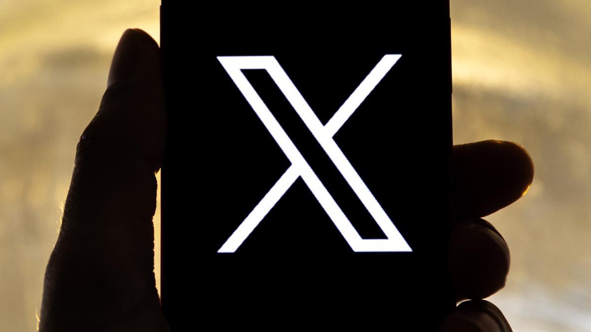 El logo de X, la red socal conocida anteriormente como Twitter.