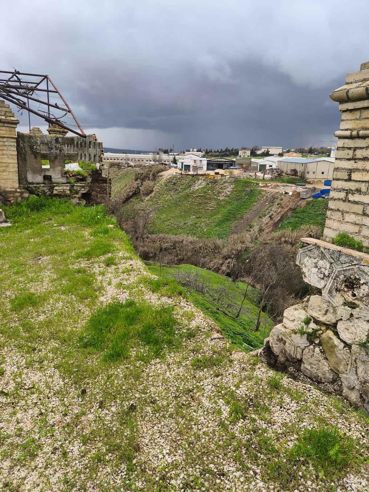 Daños causados en el convento de las Franciscanas Darderas de Cabra.