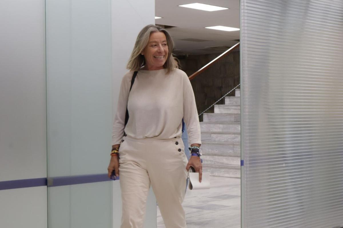 Isabel Albás, antes de la rueda de prensa sobre los asuntos aprobados en la junta de gobierno local de este lunes