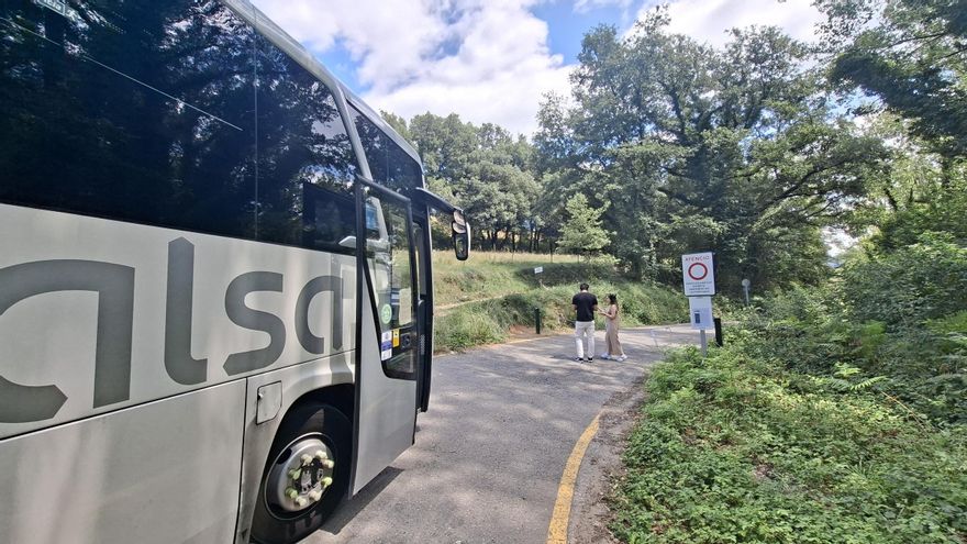 A Pedret només s’hi pot arribar a peu o en autobús
