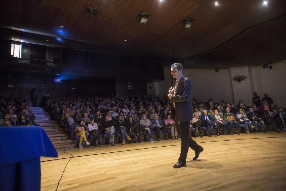 Pedro Duque participa en la segunda jornada de la II Semana de la Ciencia