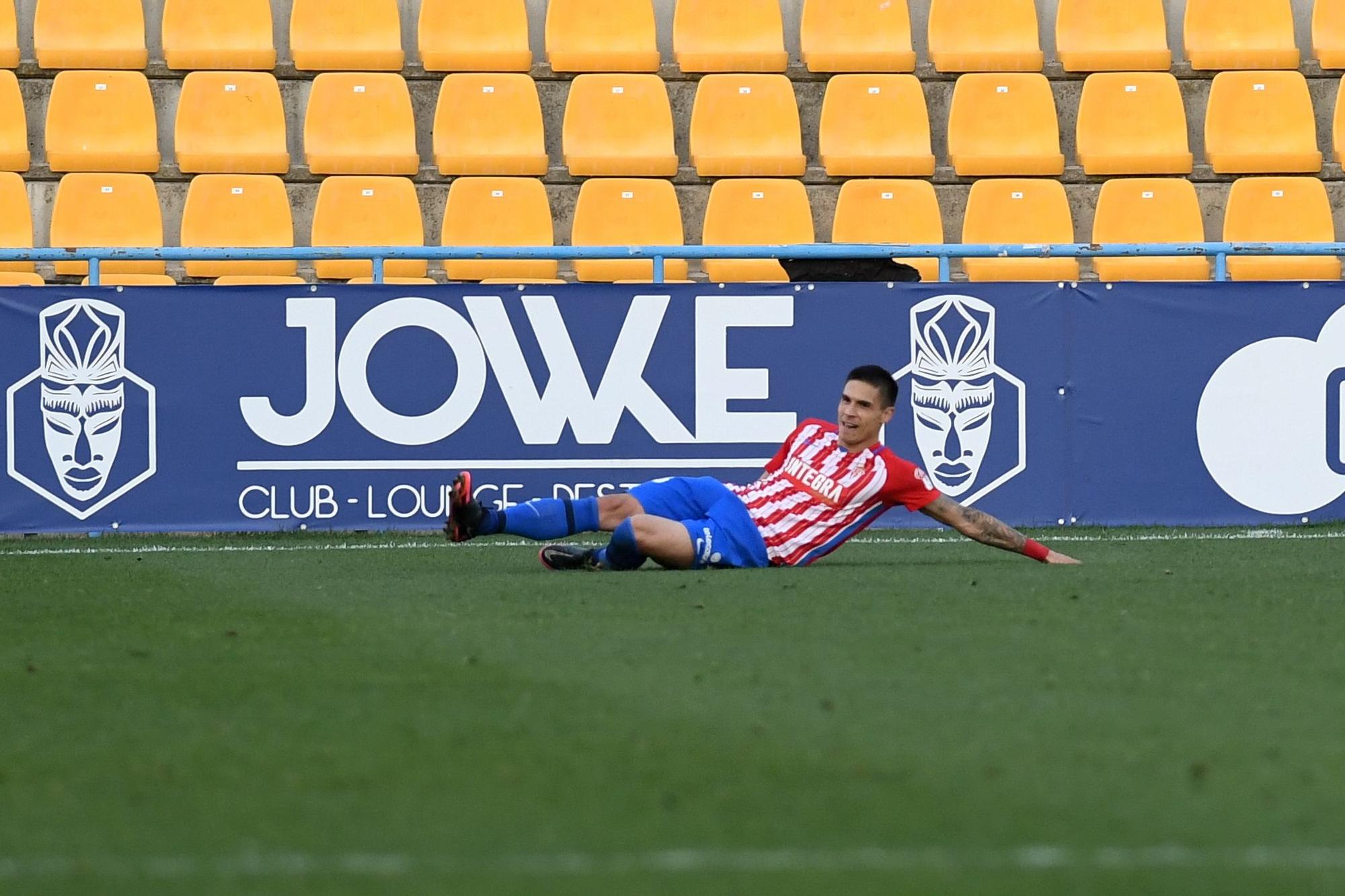 El partido entre el Alcorcón y el Sporting, en imágenes