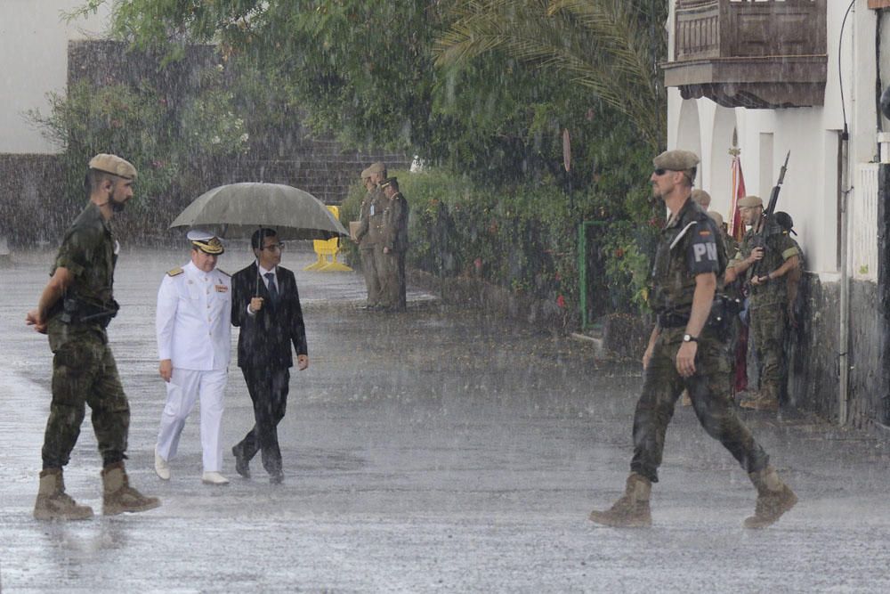 Despedida de la Brigada Líbano bajo la lluvia