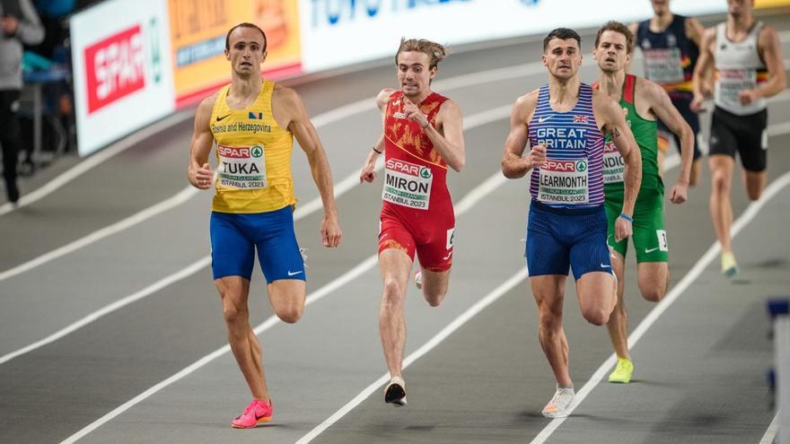 Javier Mirón cumple y se mete en las semifinales de los 800 m