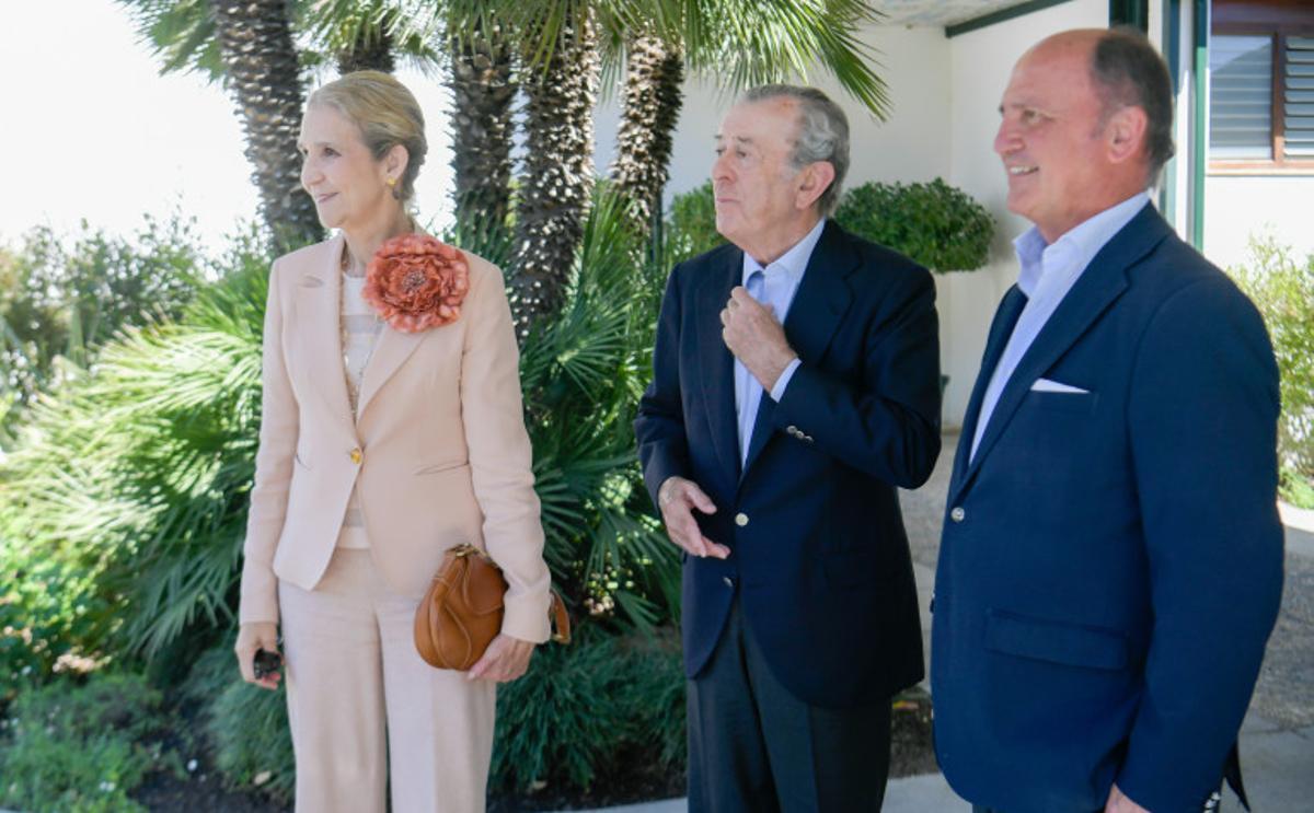 Visita del rey emérito Juan Carlos I al restaurante Hoyo 16 de Sevilla