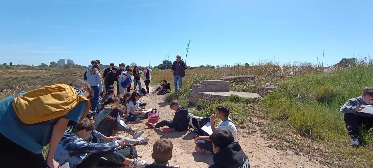 Estudiantes en una de las excursiones.