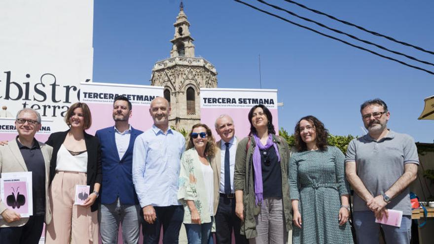 Salva Bolta con los representantes de la Generalitat, la diputación, el ayuntamiento y Avetid, en la presentación del Tercera Setmana de 2017.