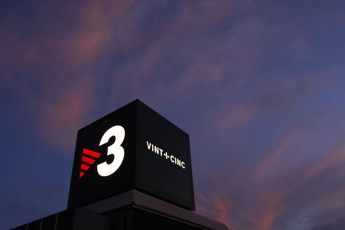 La CCMA rectifica i recupera les marques històriques de TV3 i Catalunya Ràdio La CCMA rectifica i recupera les marques històriques de TV3 i Catalunya Ràdio