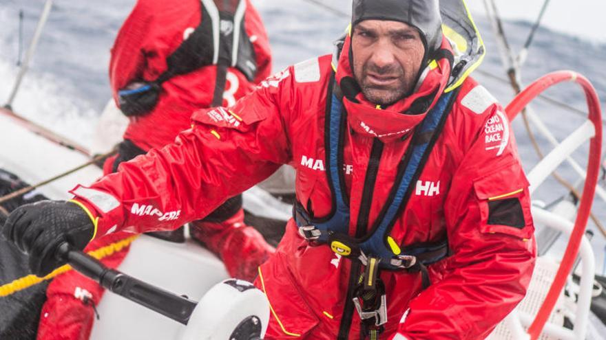 El patrón del barco español de la Volvo, el Mapfre, Xabi Fernández.