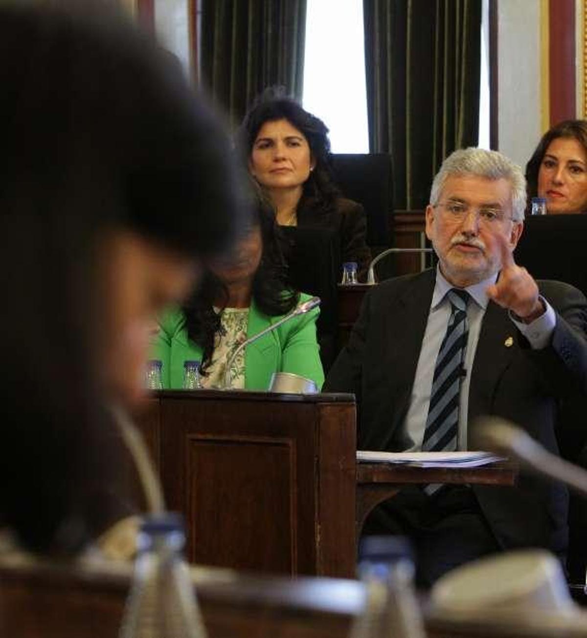 El edil de Economía reprocha al BNG que cancele la reunión con Soto para tratar el plan de inversiones