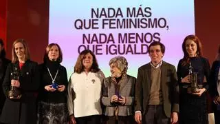 Almeida llama a romper la brecha de género al margen de "diferencias y discrepancias" en un polémico 8M en Madrid