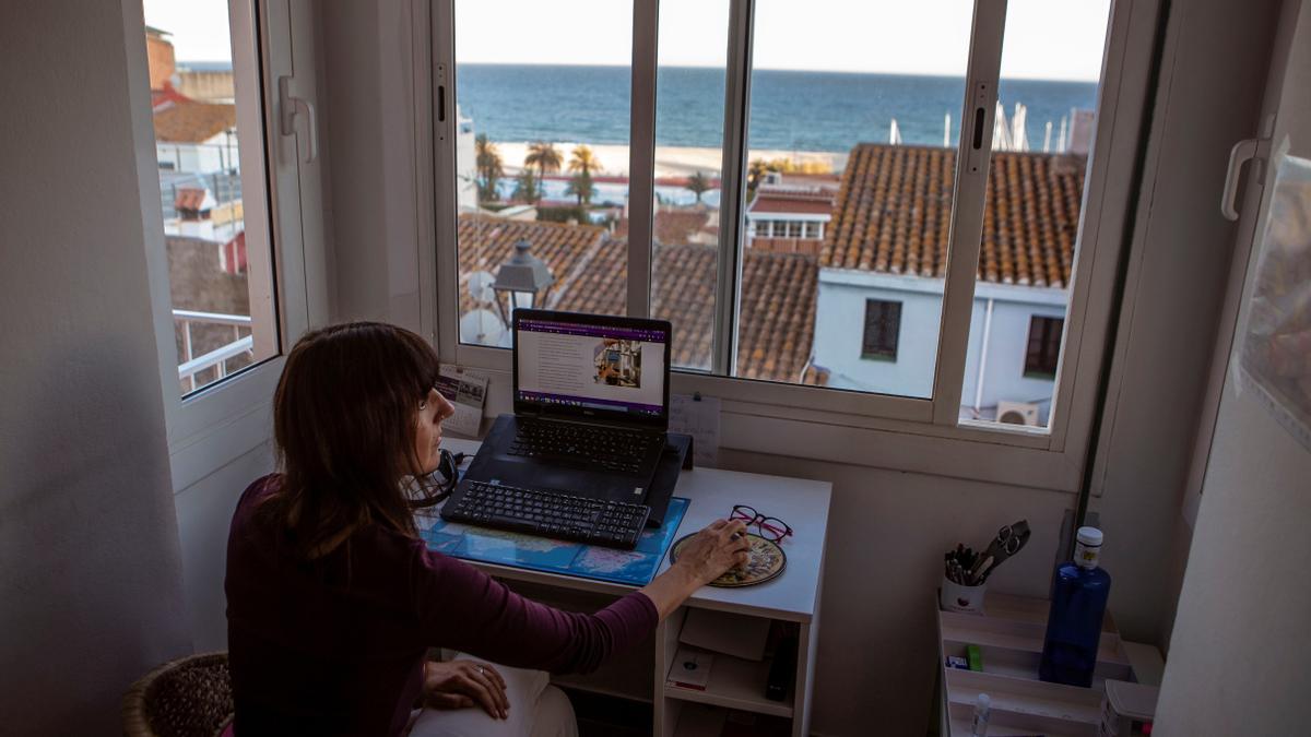 El teletrabajo cae a la mitad en un año.