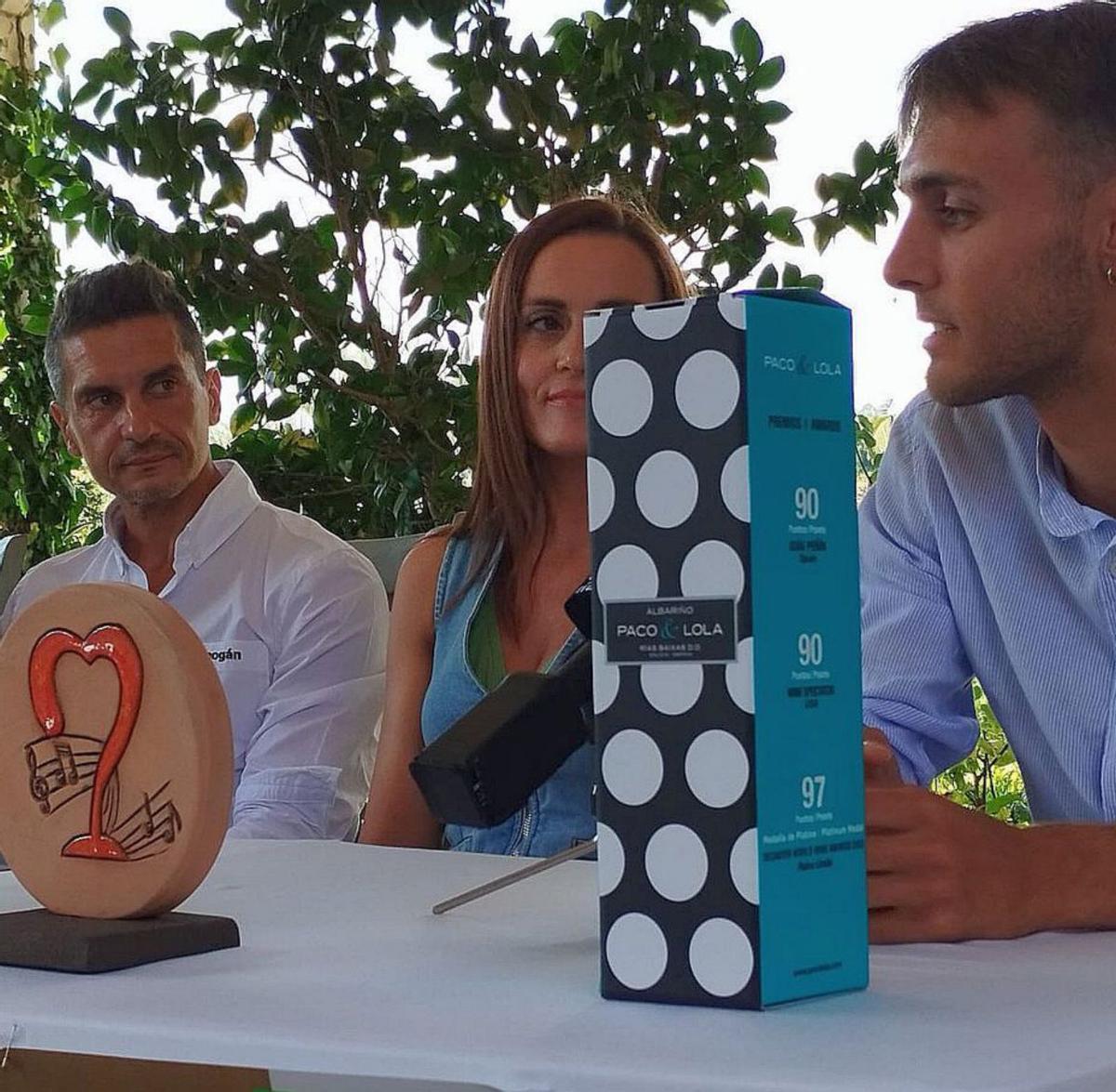 Presentación de la Carreira Popular de Meaño, en la tarde de ayer. |   // T.H