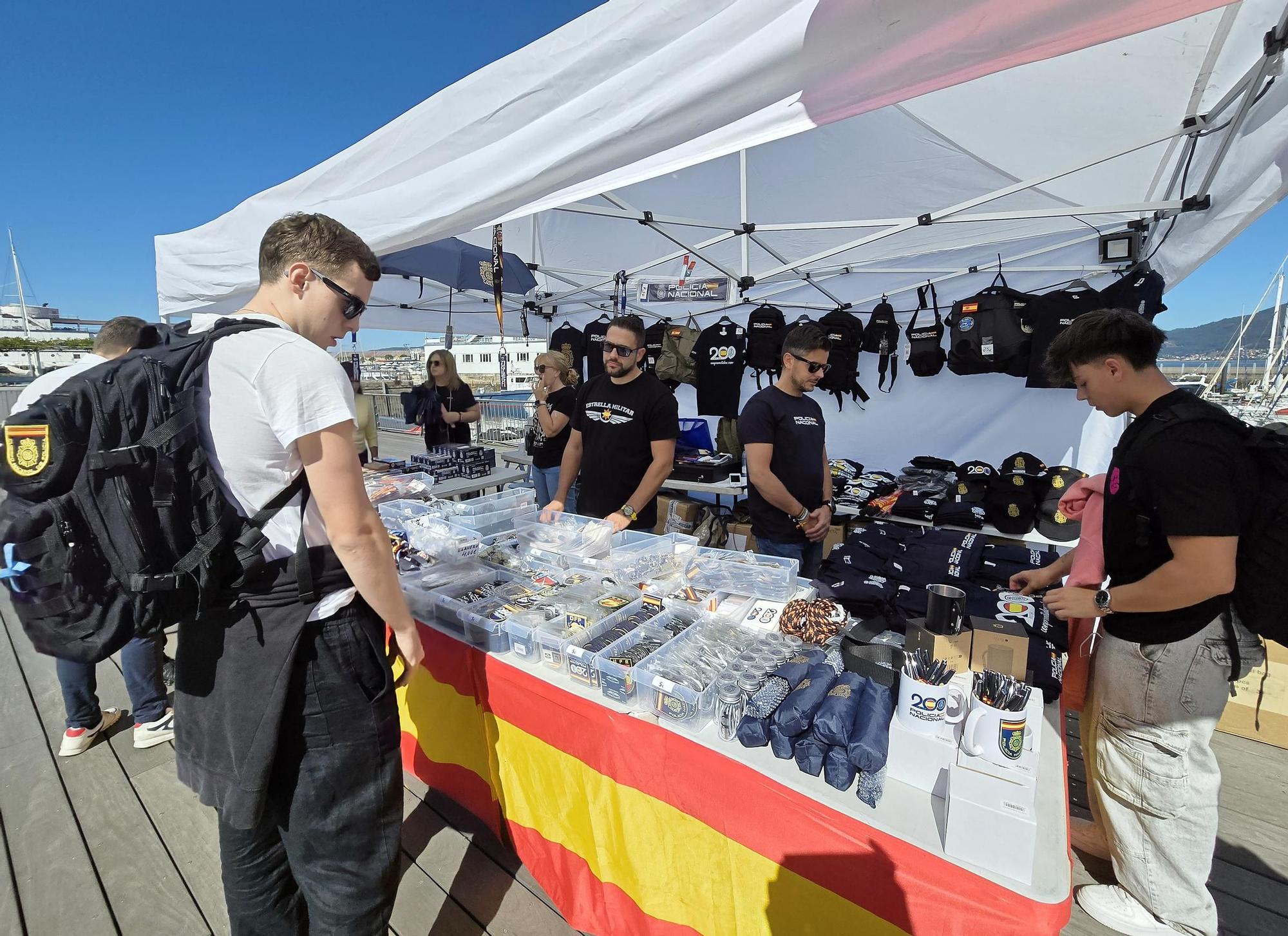 Vigo inaugura con la "Exposición de Medios" las celebraciones del Día de la Policía Nacional