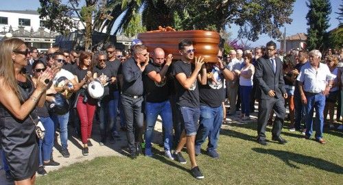 Moaña y el mundo del motor acompañan a Dani Rivas en su funeral