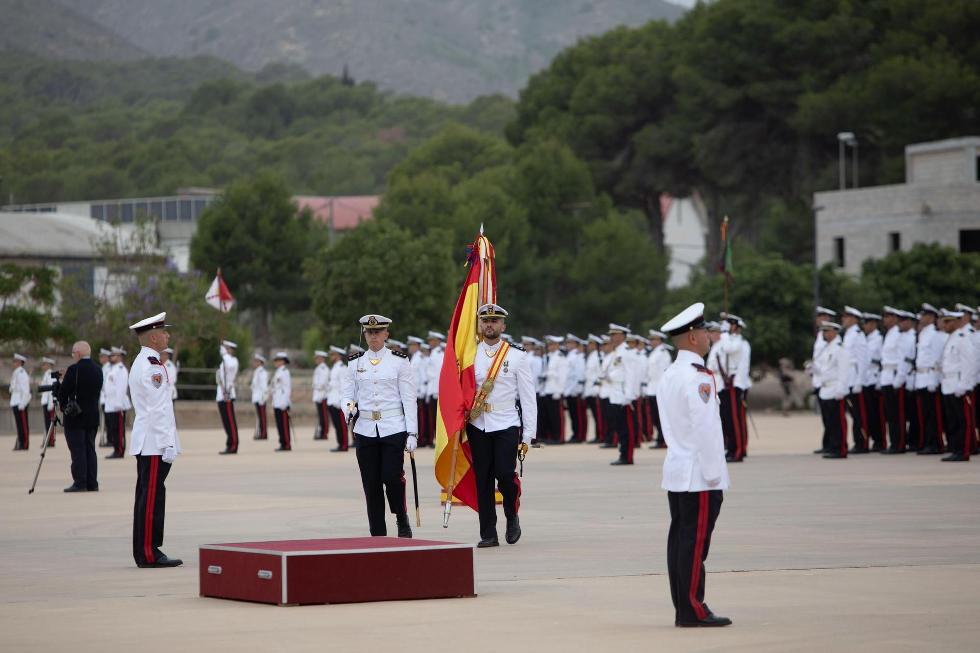 Fotos de la jura de bandera de nuevos soldados en la Escuela de Infanteria de Cartagena 2024.