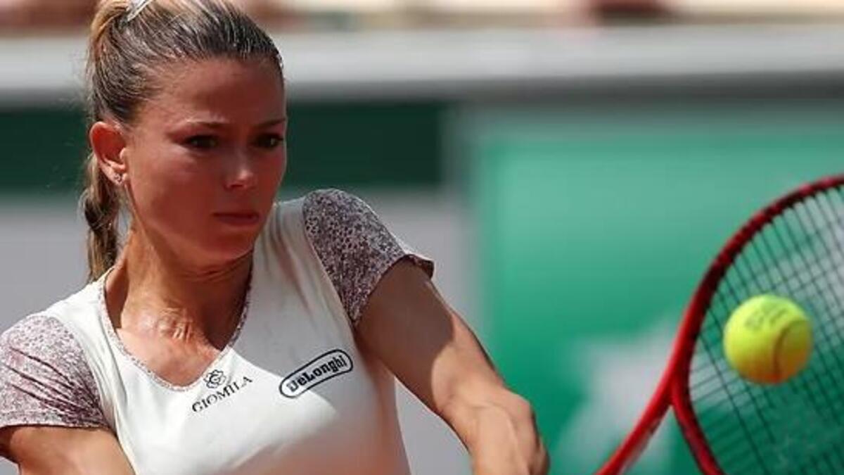 Roland Garros: Un árbitro insta a Camila Giorgi a cambiarse su polémico  vestido
