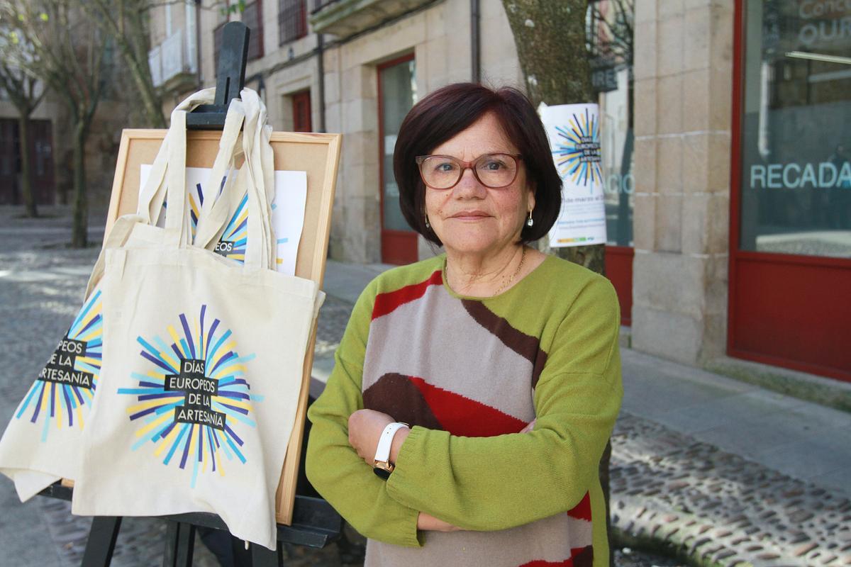Olga Santos es la presidenta de la Asociación de Artesáns de Ourense.