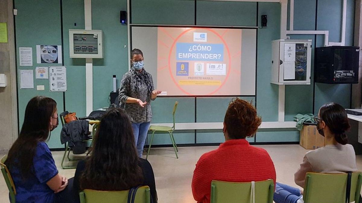 El IMEF impulsa el programa ‘Hana 5’.