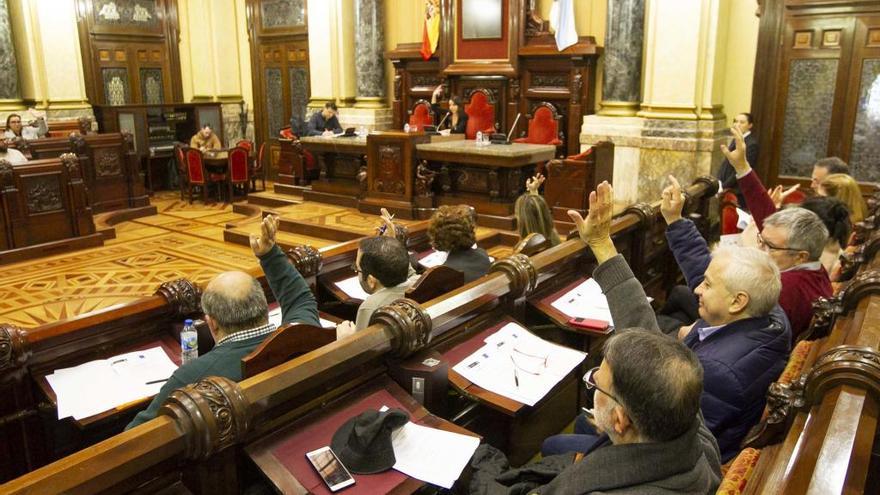 Votación de la declaración institucional.