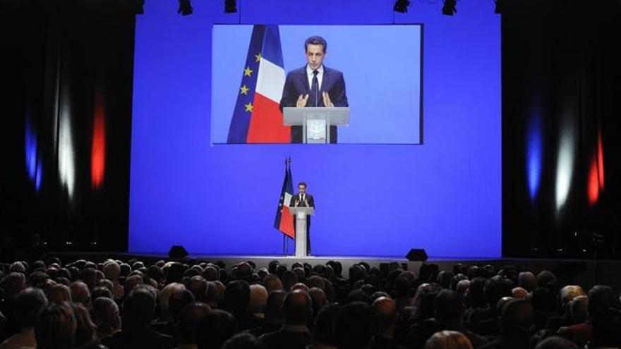 Sarkozy insta a &quot;refundar&quot; Europa con la premisa de una mayor disciplina de los países