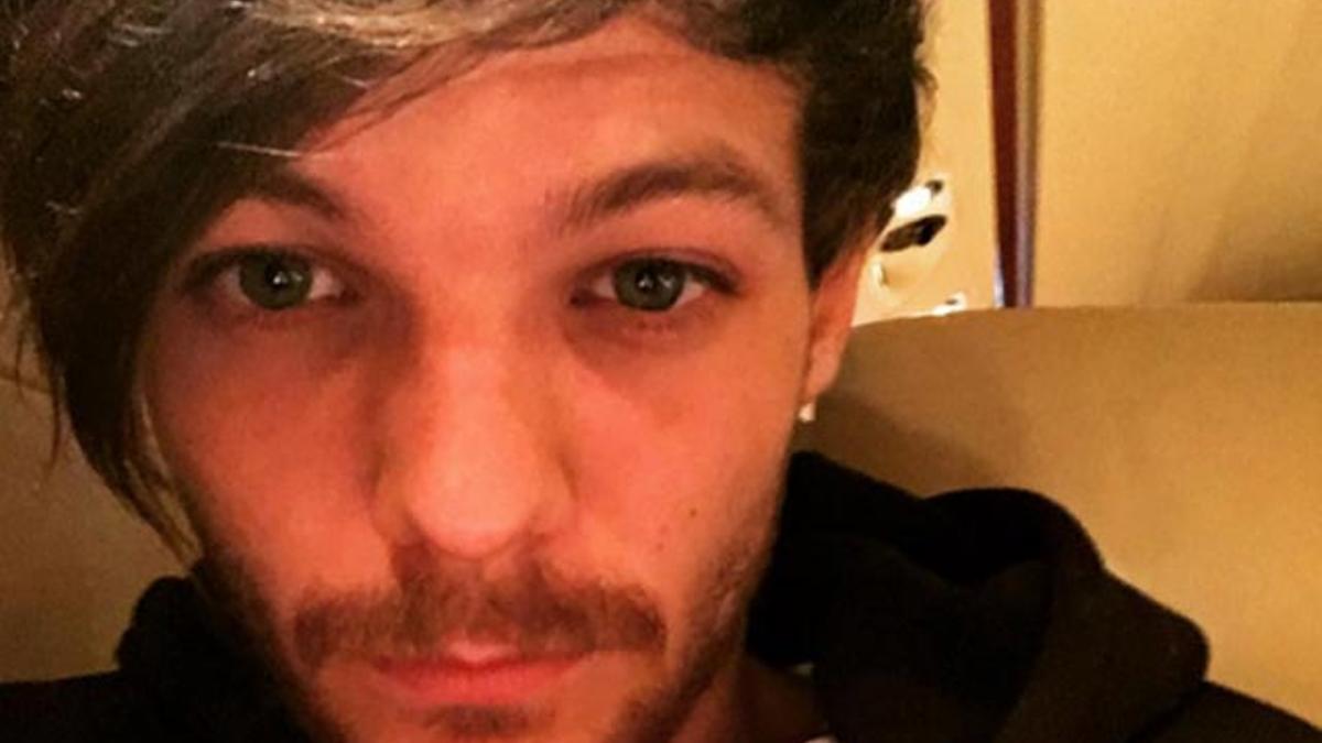 Las fans de One Direction piensan que el bebé de Louis Tomlinson es de mentira