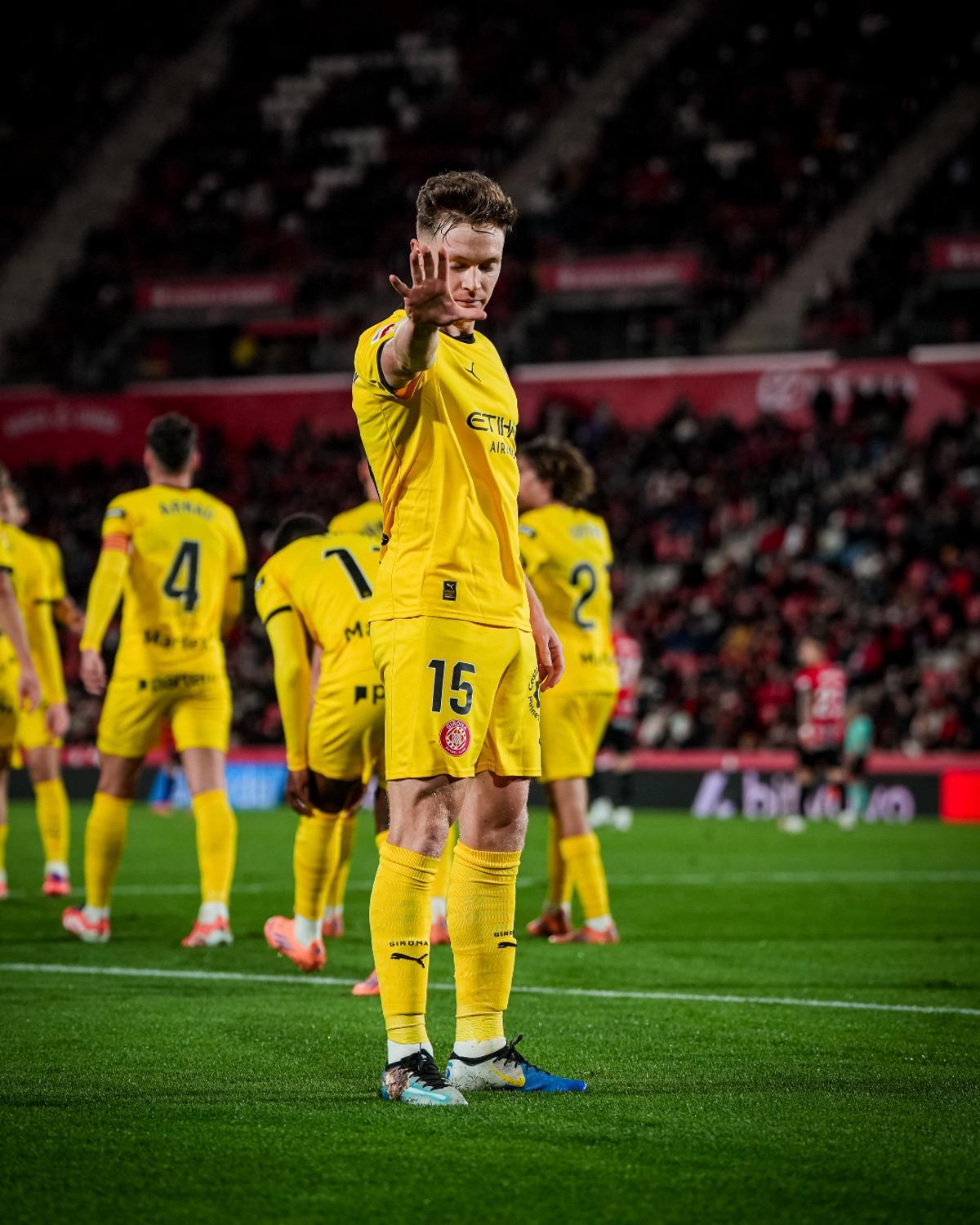 Tsygankov celebra su gol en Son Moix