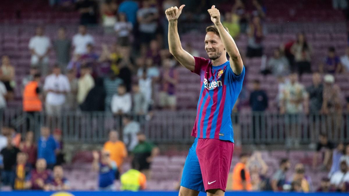 Luuk de Jong, a pesar de no jugar, se despidió de la afición blaugrana