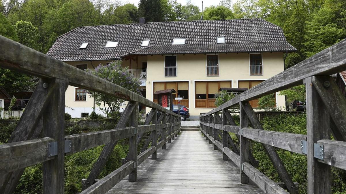 La pensión de Baviera donde se encontraron tres cadáveres el pasado sábado.