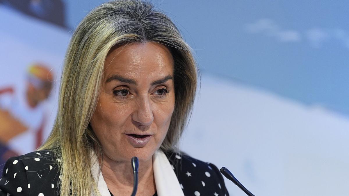 La ministra Milagros Tolón condena los cánticos xenófobos