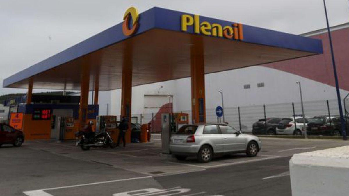 La gasolinera avilesina, ya reabierta, que el domingo tuvo que cerrar por falta de carburantes. | R. S.