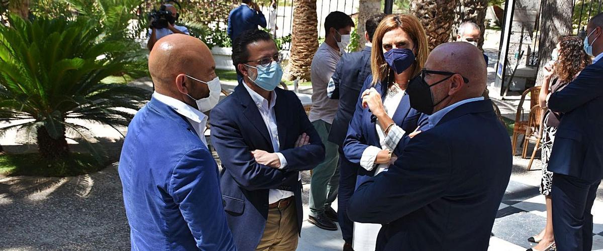 Patricia Fernández, con Jaime Fernández Lasquetty y Jaime García Legaz | AYTO.ARCHENA