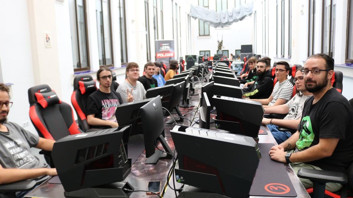 Alumnos del Curso de Especialización en Videojuegos y Realidad Virtual.