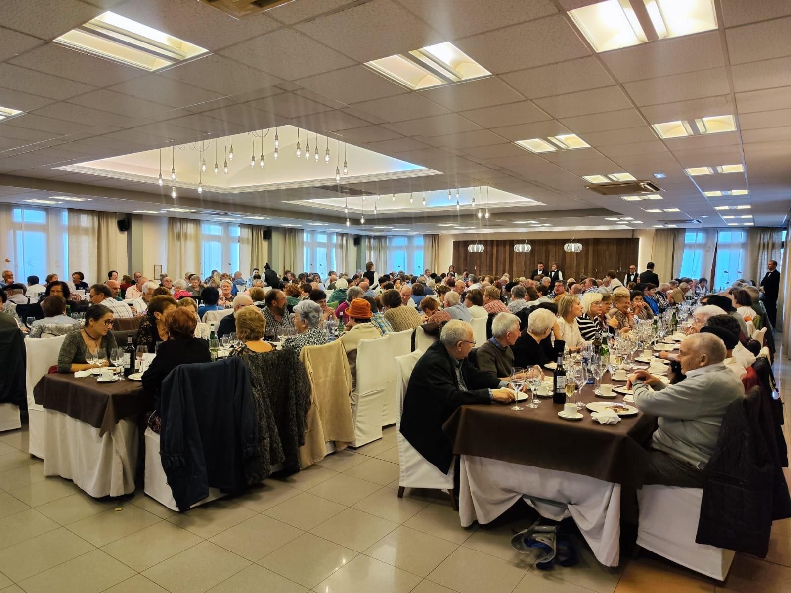 Villaviciosa ya tiene "Abuelos del año": así fue la jornada de la tercera edad