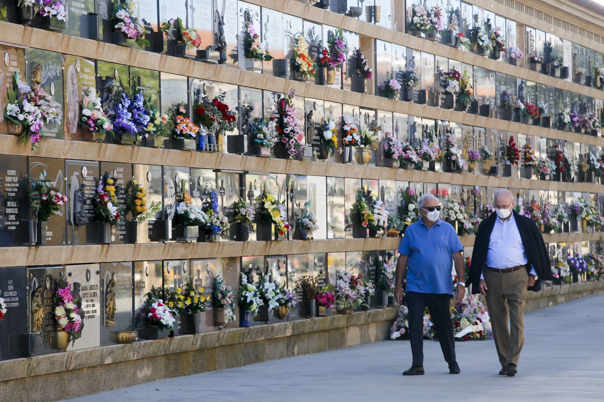 Los cementerios de València, vacíos el día de Todos los Santos