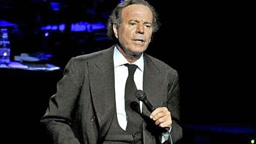 El cantante Julio Iglesias.