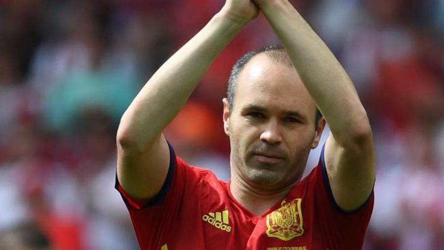 Iniesta: "Lo que viene es muy bonito, pero también muy peligroso"