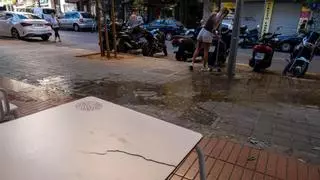"A uno de los chicos que estaba en la terraza le ha caído de lleno"