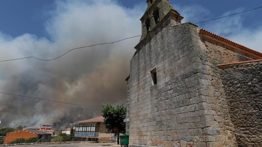 Incendio Pino del Oro y Castro de Alcañices