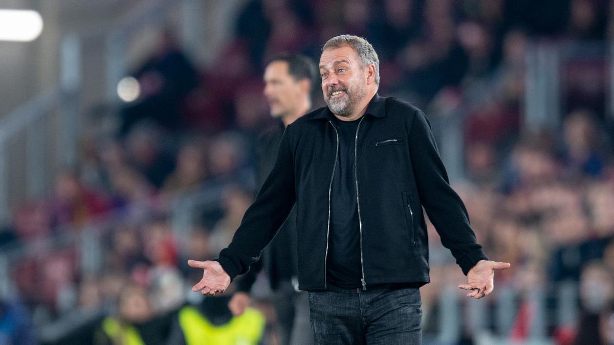 Hansi Flick, en el partido ante el Eintracht en el Camp Nou.