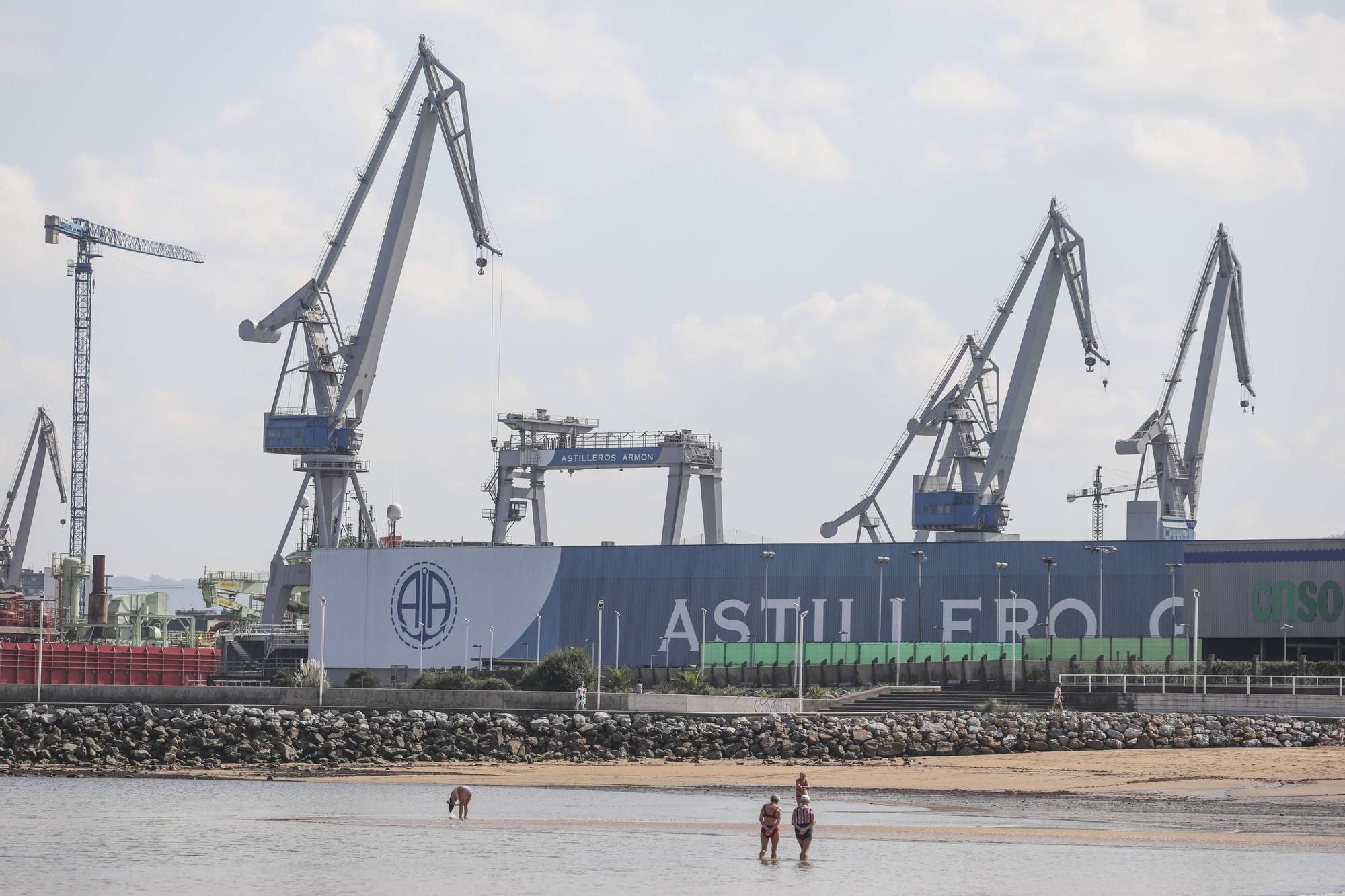 Del pasado al presente: una vista al Oeste de Gijón en imágenes