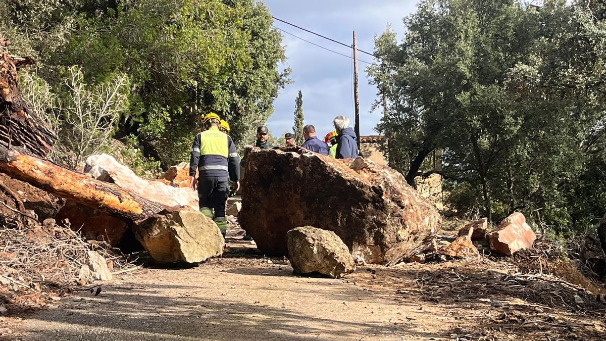 Esporles aconseja evacuar dos casas de es Verger por riesgo de desprendimiento de rocas Esporles aconseja evacuar dos casas de es Verger por riesgo de desprendimiento de rocas