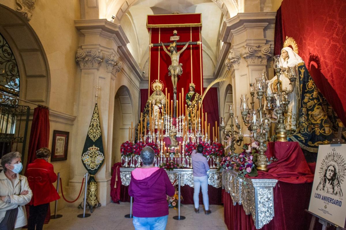 Altar en honor al Cristo del Mar en la Basílica de Santa María