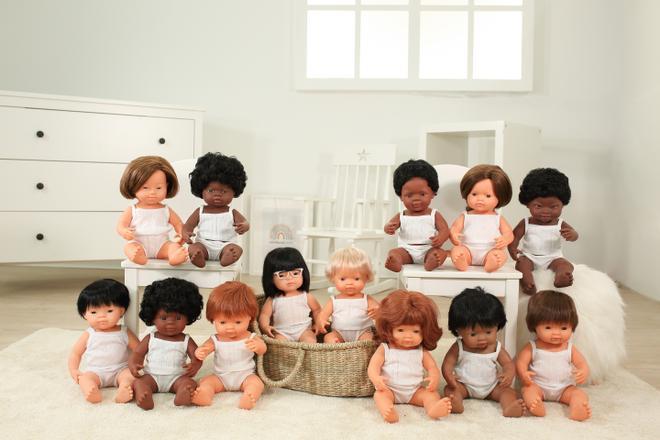 Así son las premiadas muñecas multiétnicas y con síndrome de Down de Miniland