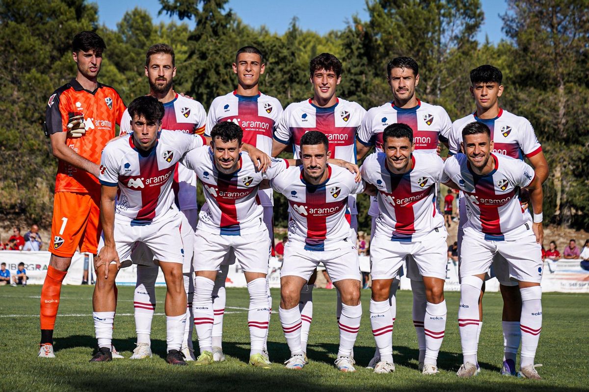 La SD Huesca presenta ocho paras nuevas respecto a la pasada temporada.
